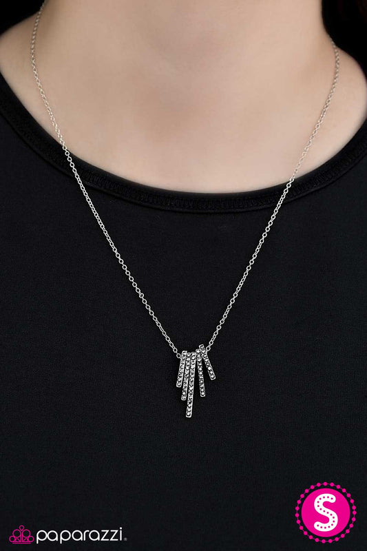 Paparazzi Necklace ~ Urban Scene - Silver