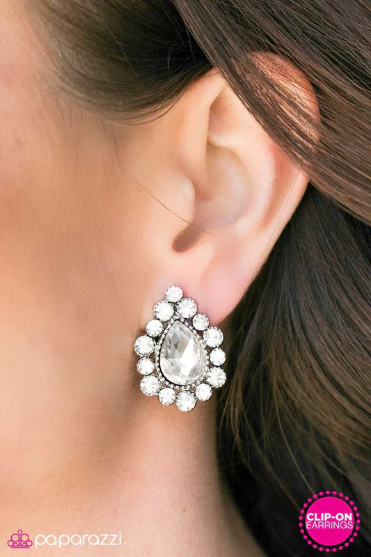 Paparazzi Earring ~ Im A Great GLISTENER - White