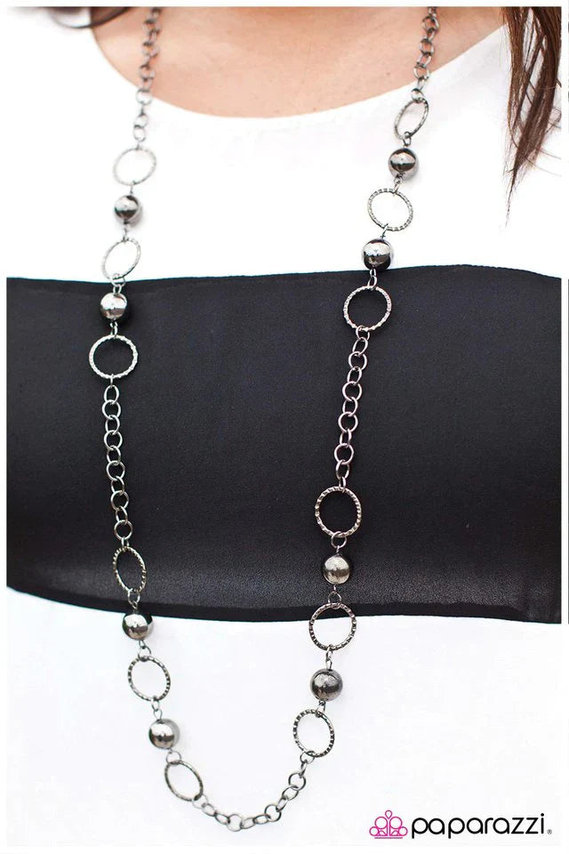 Paparazzi Necklace ~ Mirage of Mystery - Black