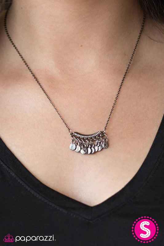 Paparazzi Necklace ~ ROME For The Holidays - Black