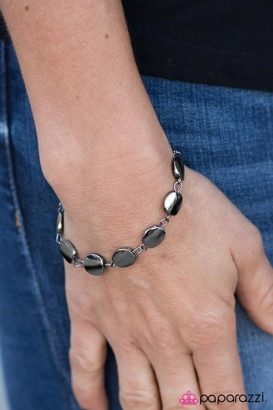 Paparazzi Bracelet ~ All The BRIGHT Moves - Black