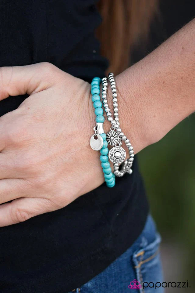 Paparazzi Bracelet ~ Bloom Out! - Blue