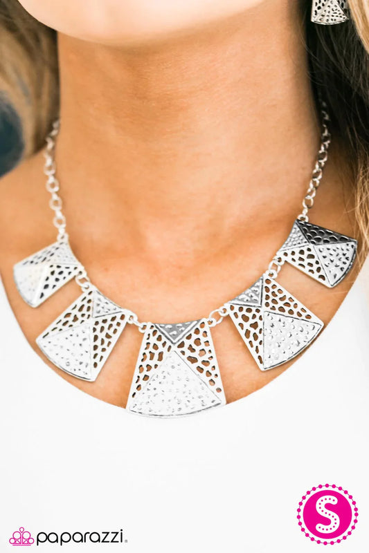 Paparazzi Necklace ~ Hail To The Chief-ette - Silver