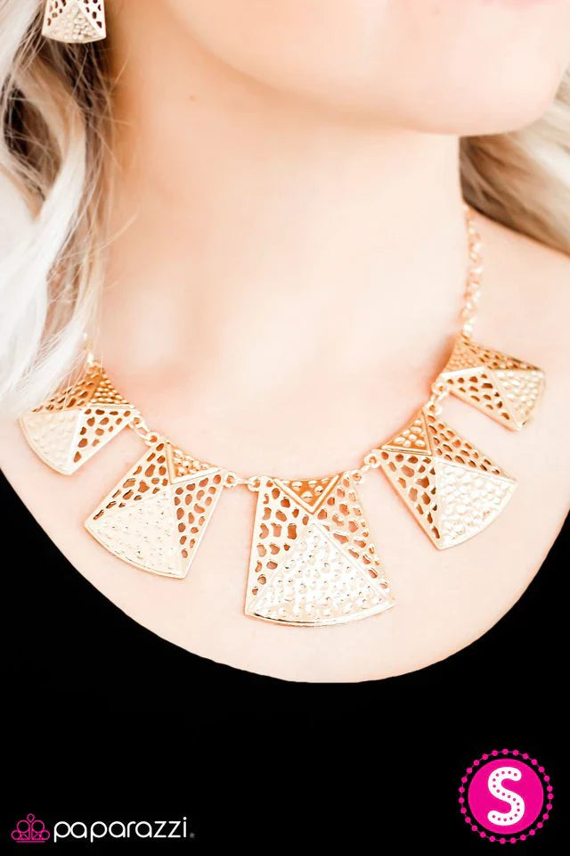 Paparazzi Necklace ~ Hail To The Chief-ette - Gold