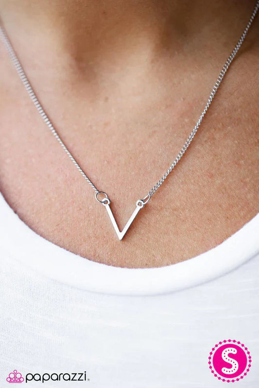 Paparazzi Necklace ~ On Point - Silver