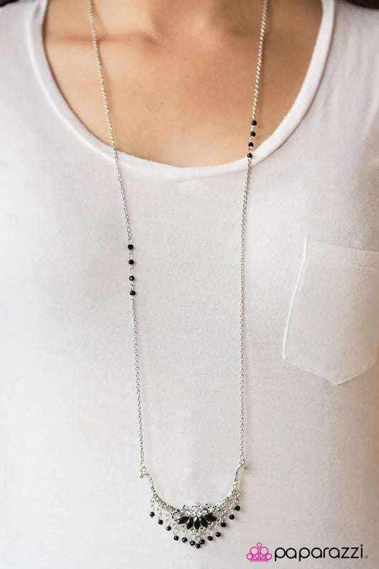 Paparazzi Necklace ~ ROYAL To A Fault - Black