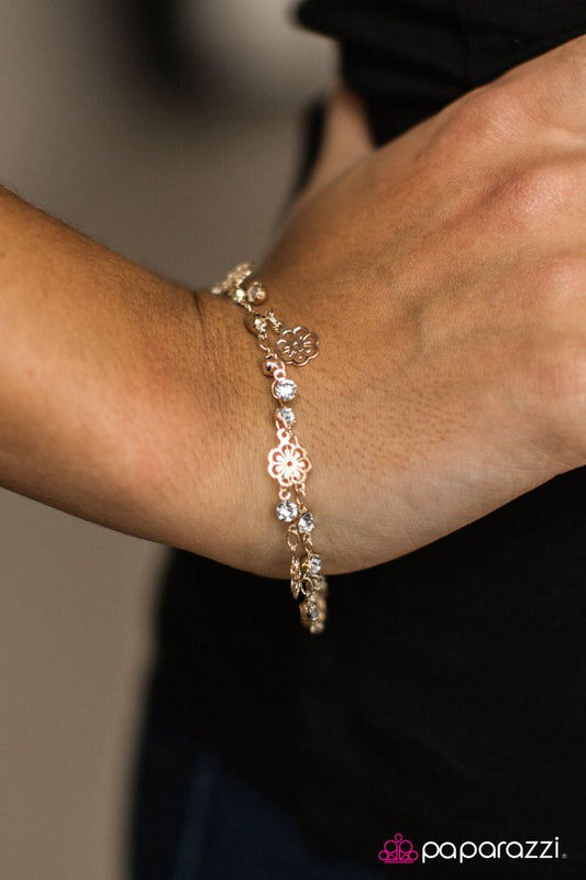 Paparazzi Bracelet ~ Hibiscus Breeze - Rose Gold