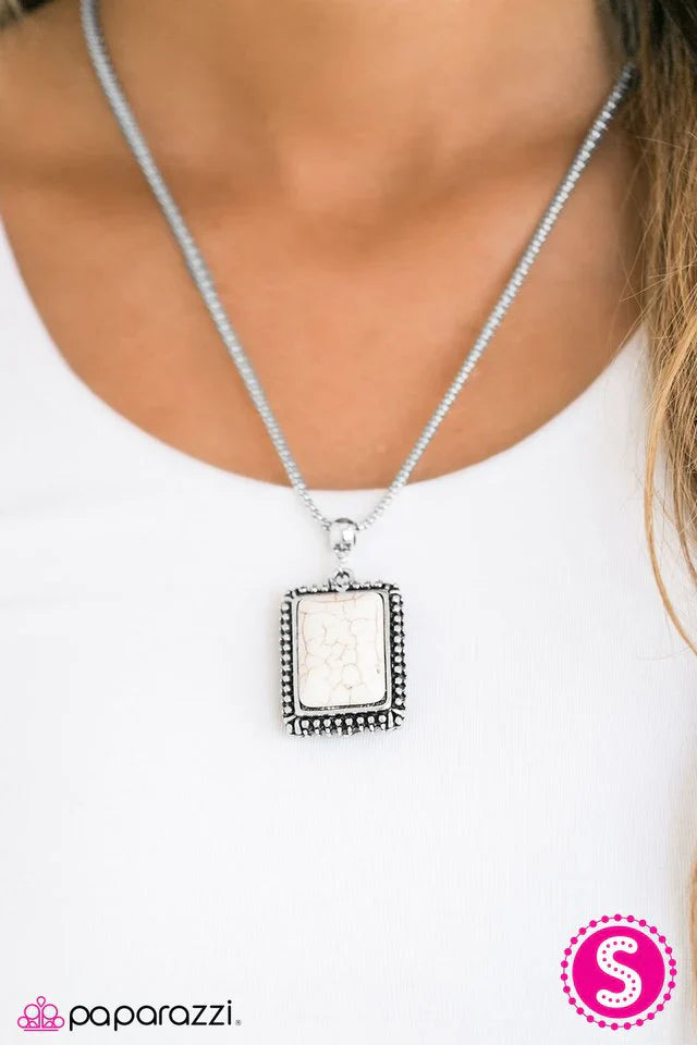 Paparazzi Necklace ~ Meadow Plains - White