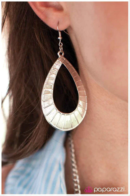 Paparazzi Earring ~ Get a Grip - Silver