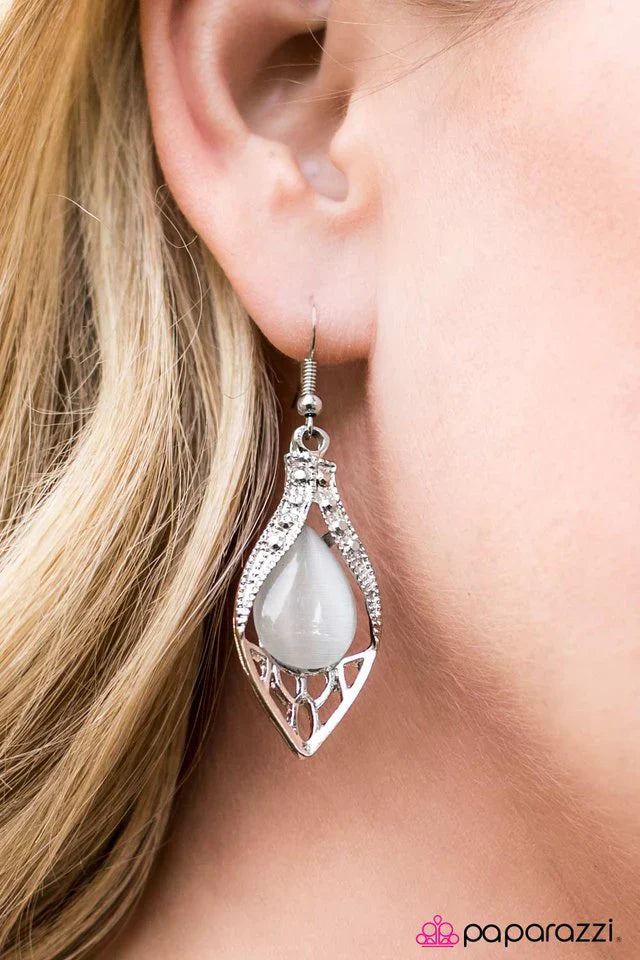 Paparazzi Earring ~ Loyal Royal - White