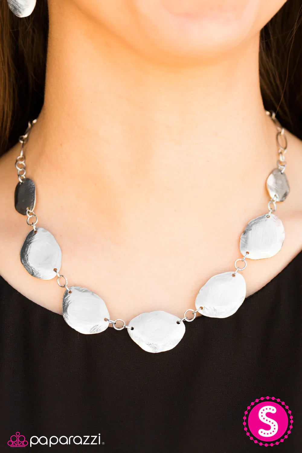 Paparazzi Necklace ~ Hidden Grotto - Silver
