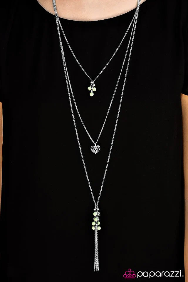 Paparazzi Necklace ~ Whats Not To Love? - Green