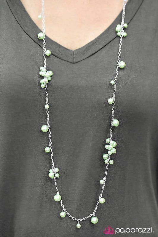 Paparazzi Necklace ~ Beautifully Baroque - Green