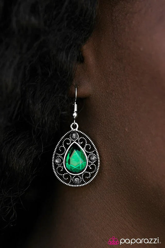 Paparazzi Earring ~ Queen Monarch - Green