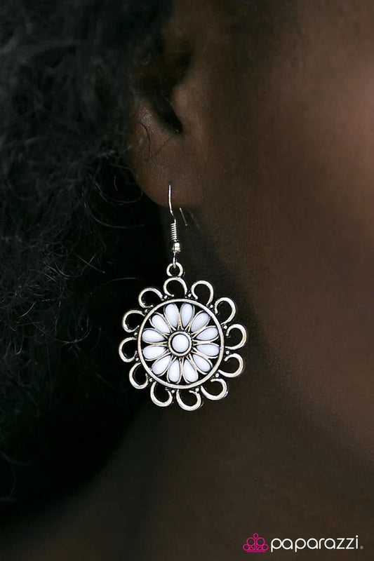Paparazzi Earring ~ Into The Wild I Go - White
