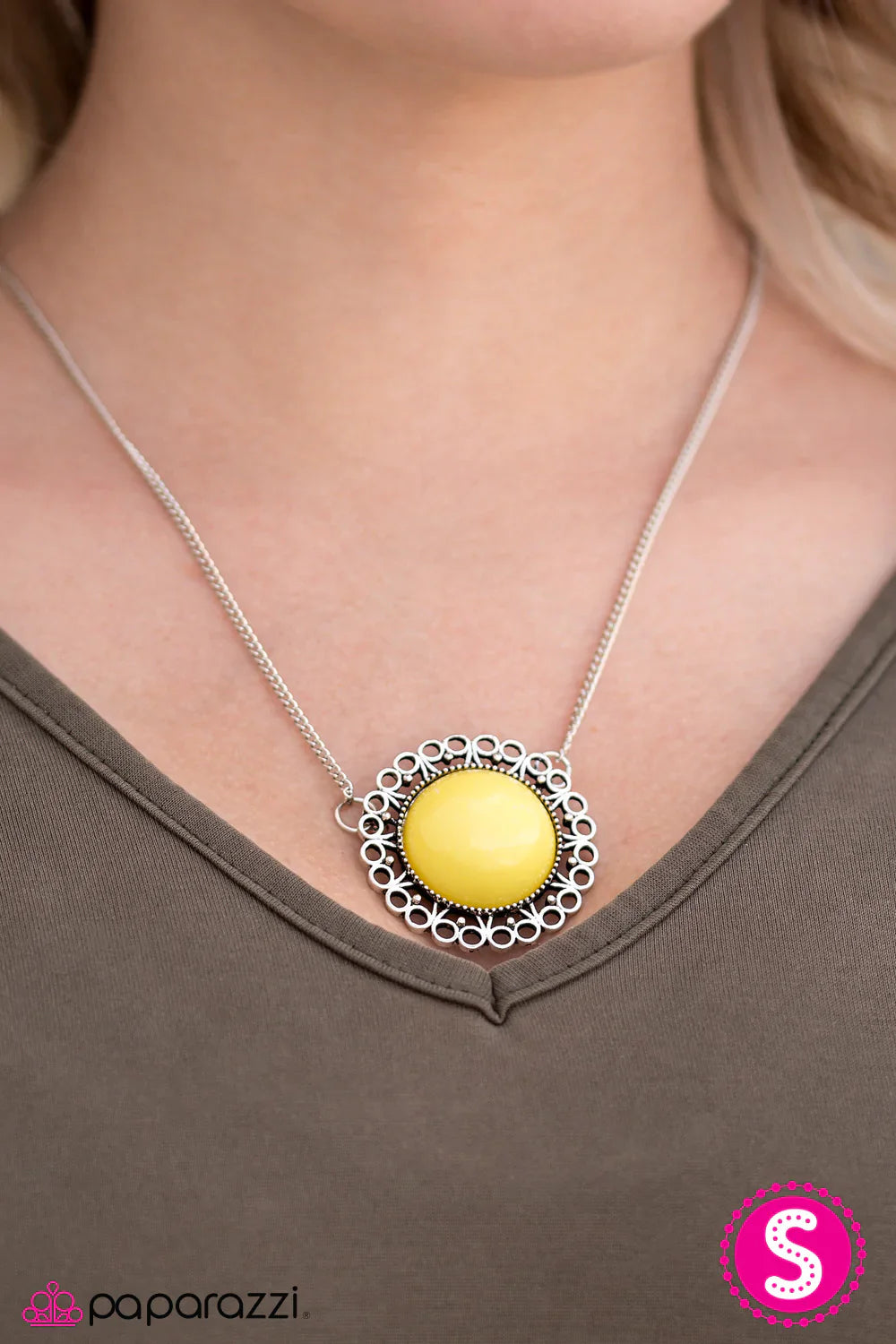Paparazzi Necklace ~ Summer Sun  - Yellow