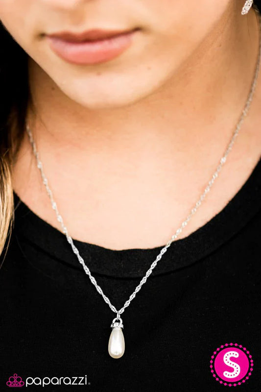 Paparazzi Necklace ~ Modern Etiquette - White