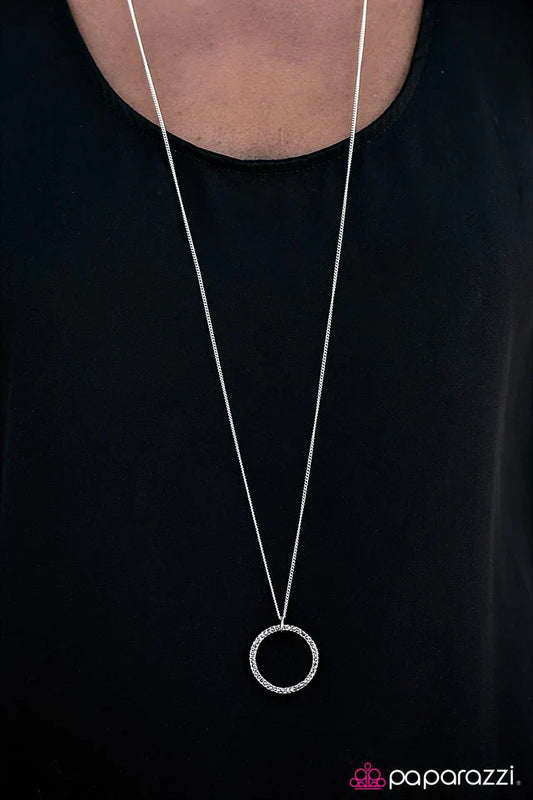 Paparazzi Necklace ~ Nice Ice - Silver
