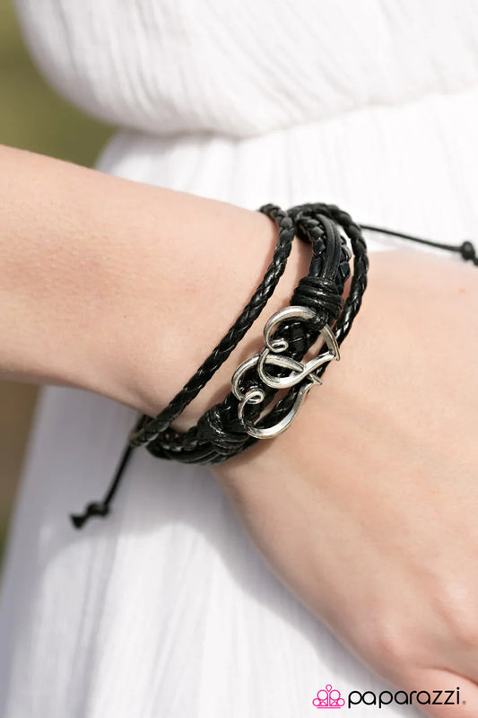 Paparazzi Bracelet ~ Your Heart Knows The Way  - Black