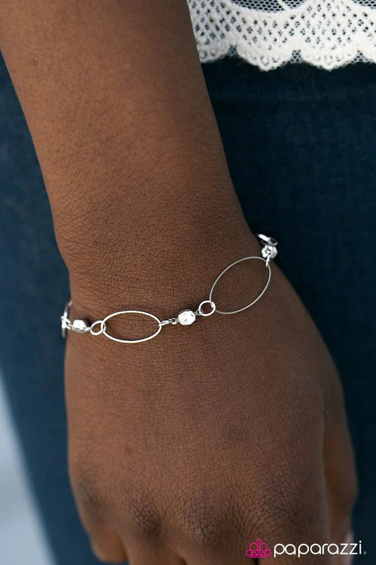 Paparazzi Bracelet ~ Top Class - White