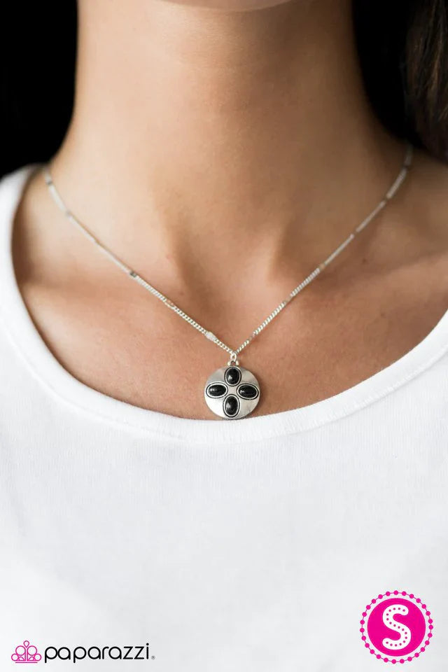 Paparazzi Necklace ~ Summer Social - Black