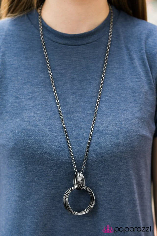 Paparazzi Necklace ~ Hello Halo - Black