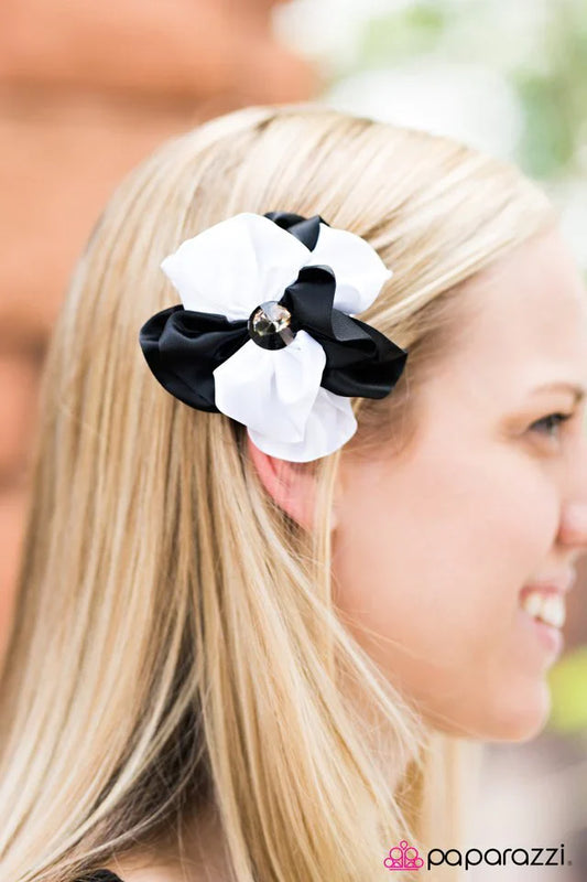 Paparazzi Hair Accessories ~ Your Best Tuxedo - White