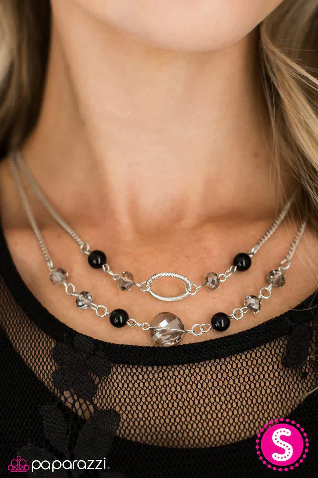 Paparazzi Necklace ~ Romantic Getaway - Black