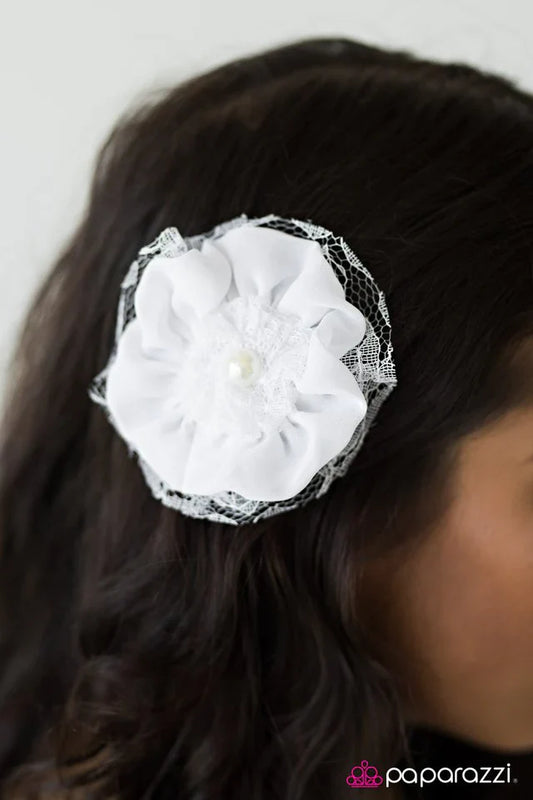 Paparazzi Hair Accessories ~ Havana Cruise - White