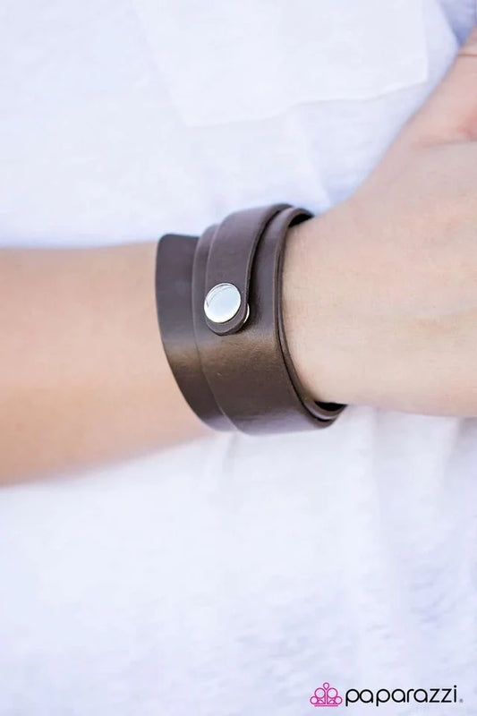 Paparazzi Bracelet ~ Wraparound Wayfarer - Brown