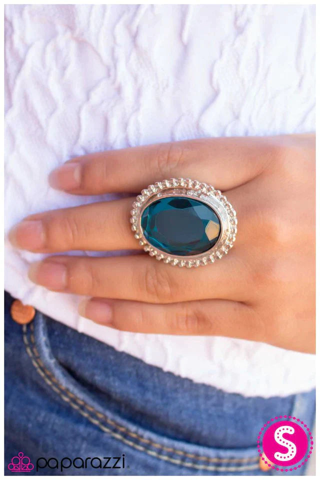 Paparazzi Ring ~ Bow Down - Blue