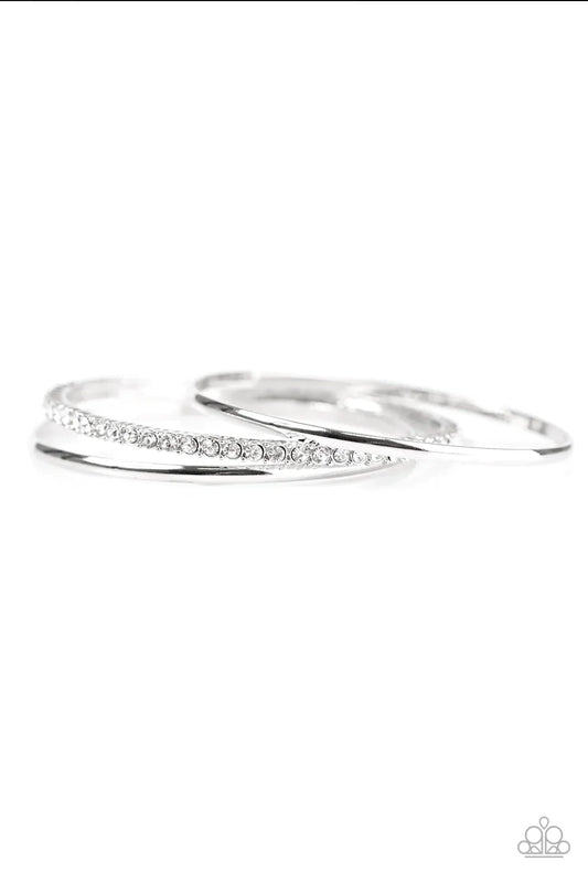 Paparazzi Bracelet ~ METRO-politan  - White