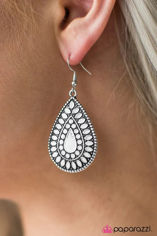 Paparazzi Earring ~ Raining Rainbows - White