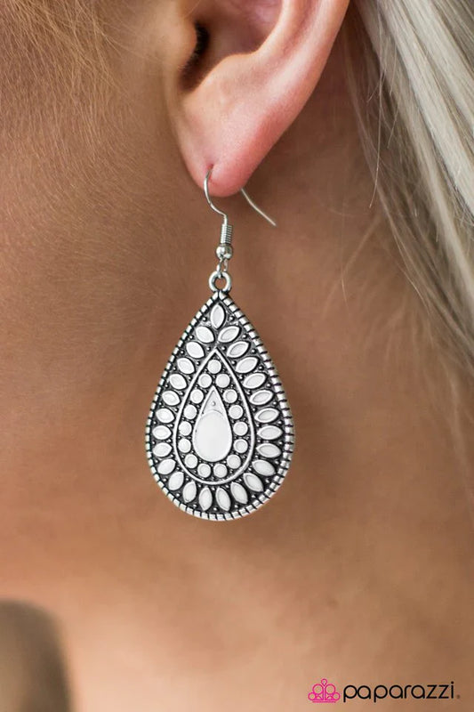 Paparazzi Earring ~ Raining Rainbows - White