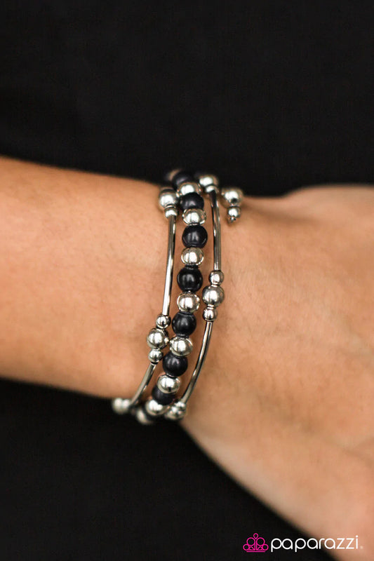 Paparazzi Bracelet ~ Groundbreaking - Black