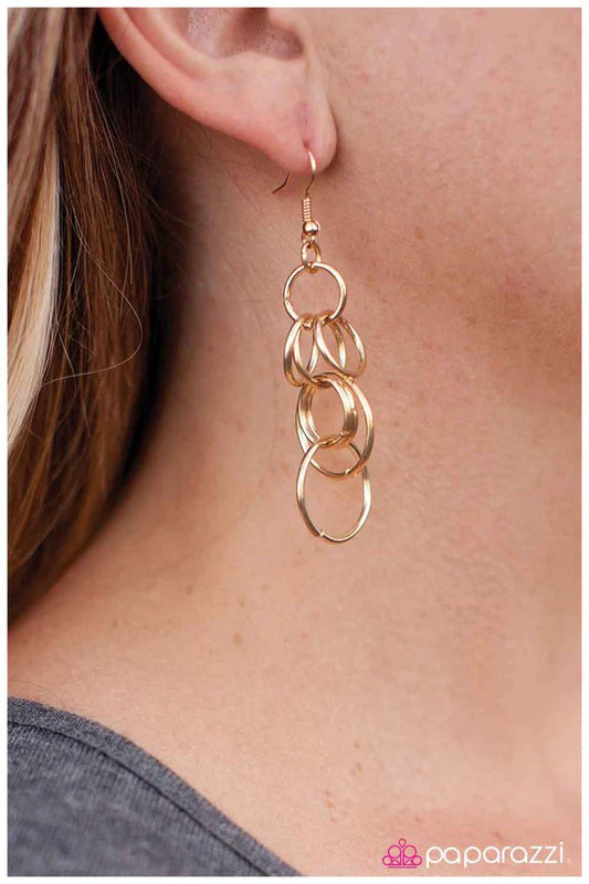 Paparazzi Earring ~ Come Full Circle - Gold