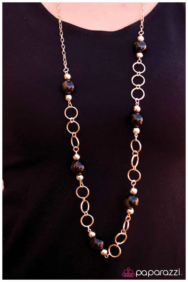 Paparazzi Necklace ~ Dressed to Impress - Black
