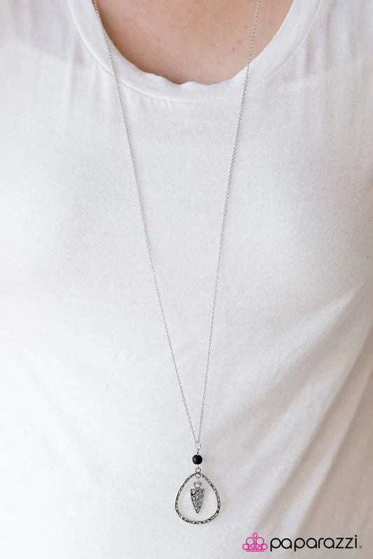 Paparazzi Necklace ~ A Free SPEAR-it - Black