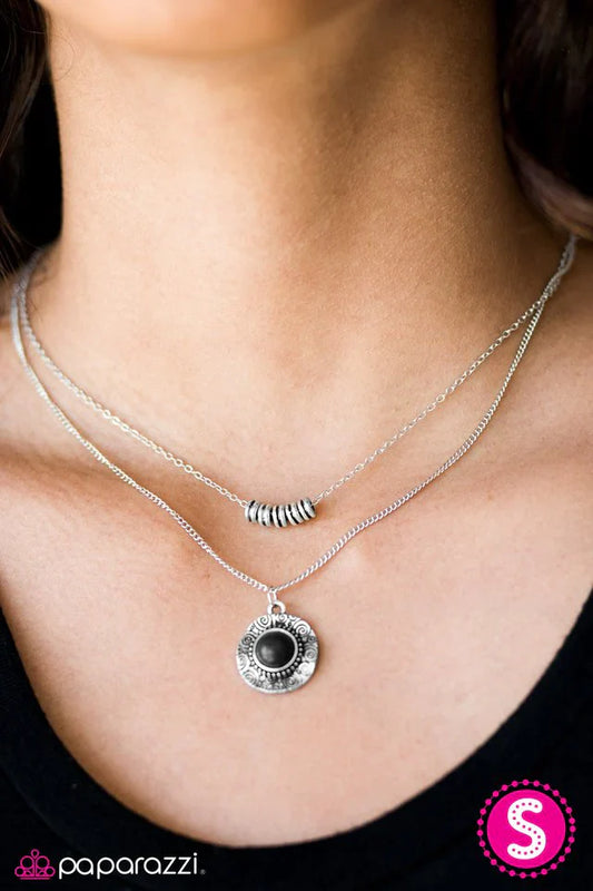 Paparazzi Necklace ~ Dizzying Dunes - Black