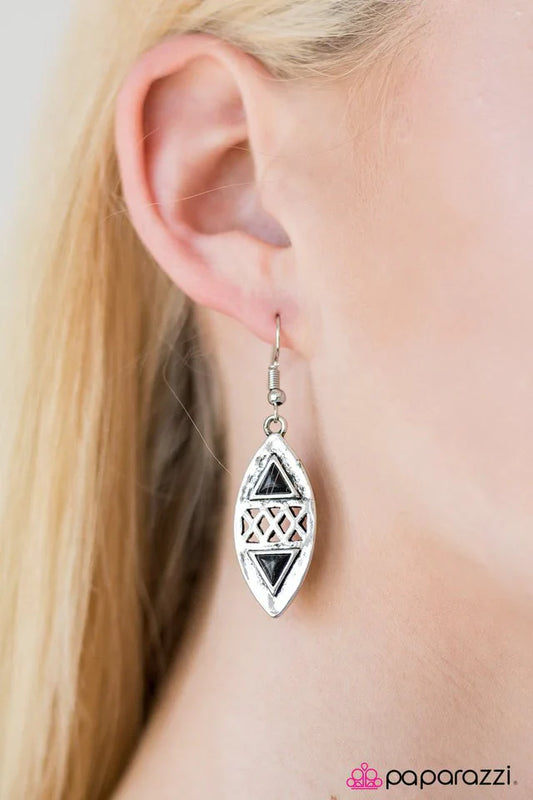 Paparazzi Earring ~ Beautifully Beastly - Black