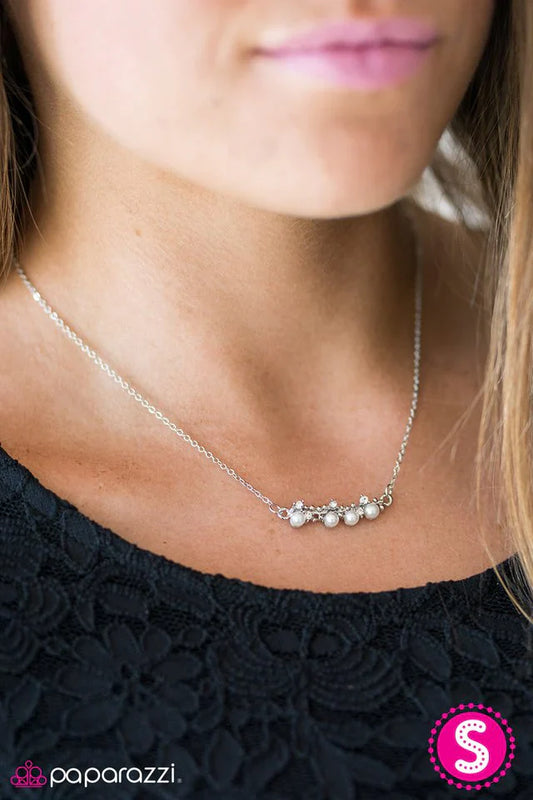 Paparazzi Necklace ~ The Seven Year RICH - White