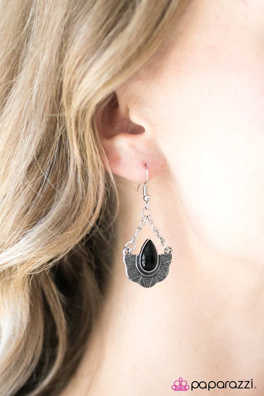Paparazzi Earring ~ Savanna Cruise - Black