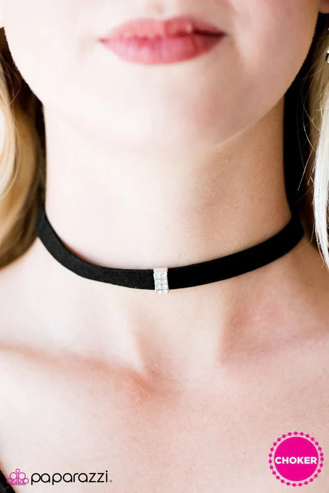 Paparazzi Necklace ~ Fiercely Feline - Black