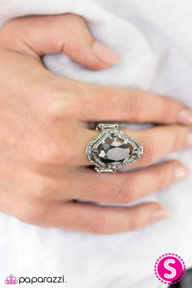 Paparazzi Ring ~ Makin Money - Silver