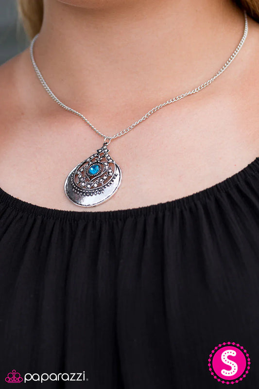 Paparazzi Necklace ~ One In A MEDALLION - Blue