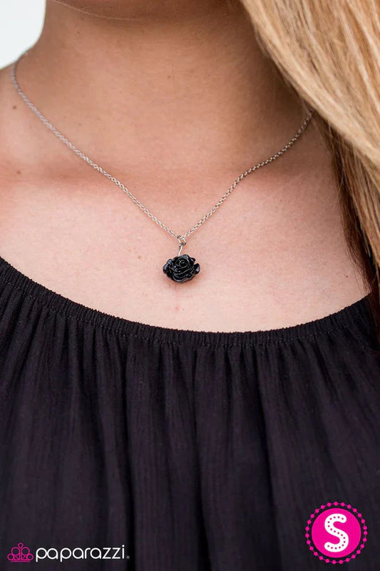 Paparazzi Necklace ~ Summer Rose - Black