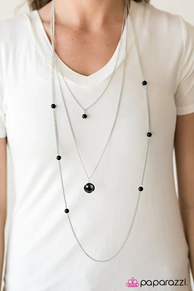 Paparazzi Necklace ~ Runway Shine - Black