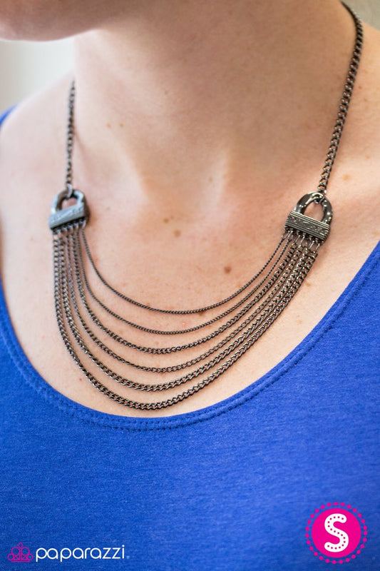 Paparazzi Necklace ~ Rise Of Rome - Black