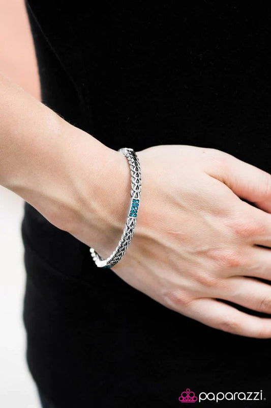 Paparazzi Bracelet ~ Modernly Moto - Blue