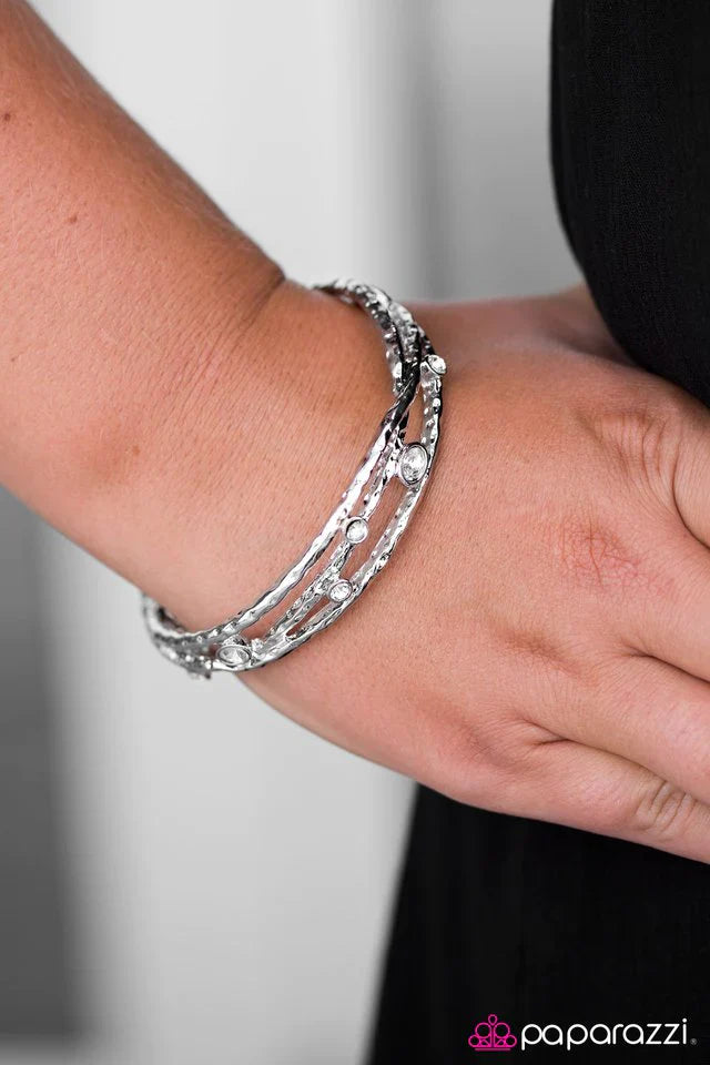 Paparazzi Bracelet ~ Glitter Fever - White